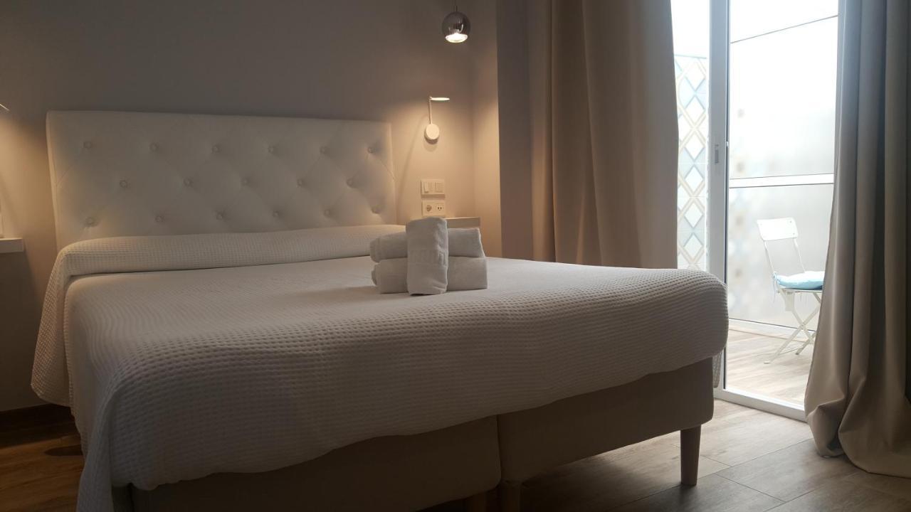 Hostal La Ermita نيرخا المظهر الخارجي الصورة