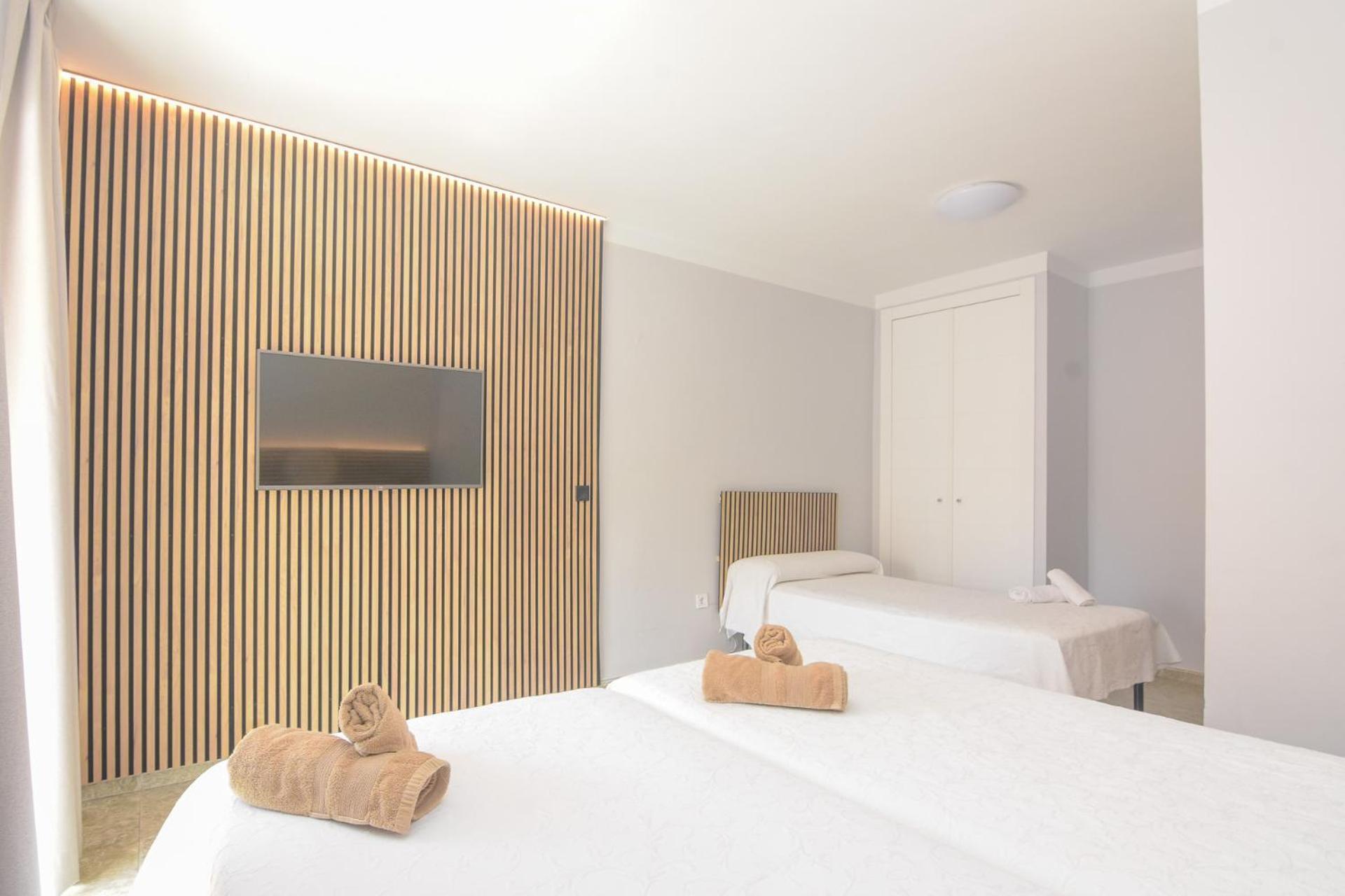 Hostal La Ermita نيرخا المظهر الخارجي الصورة