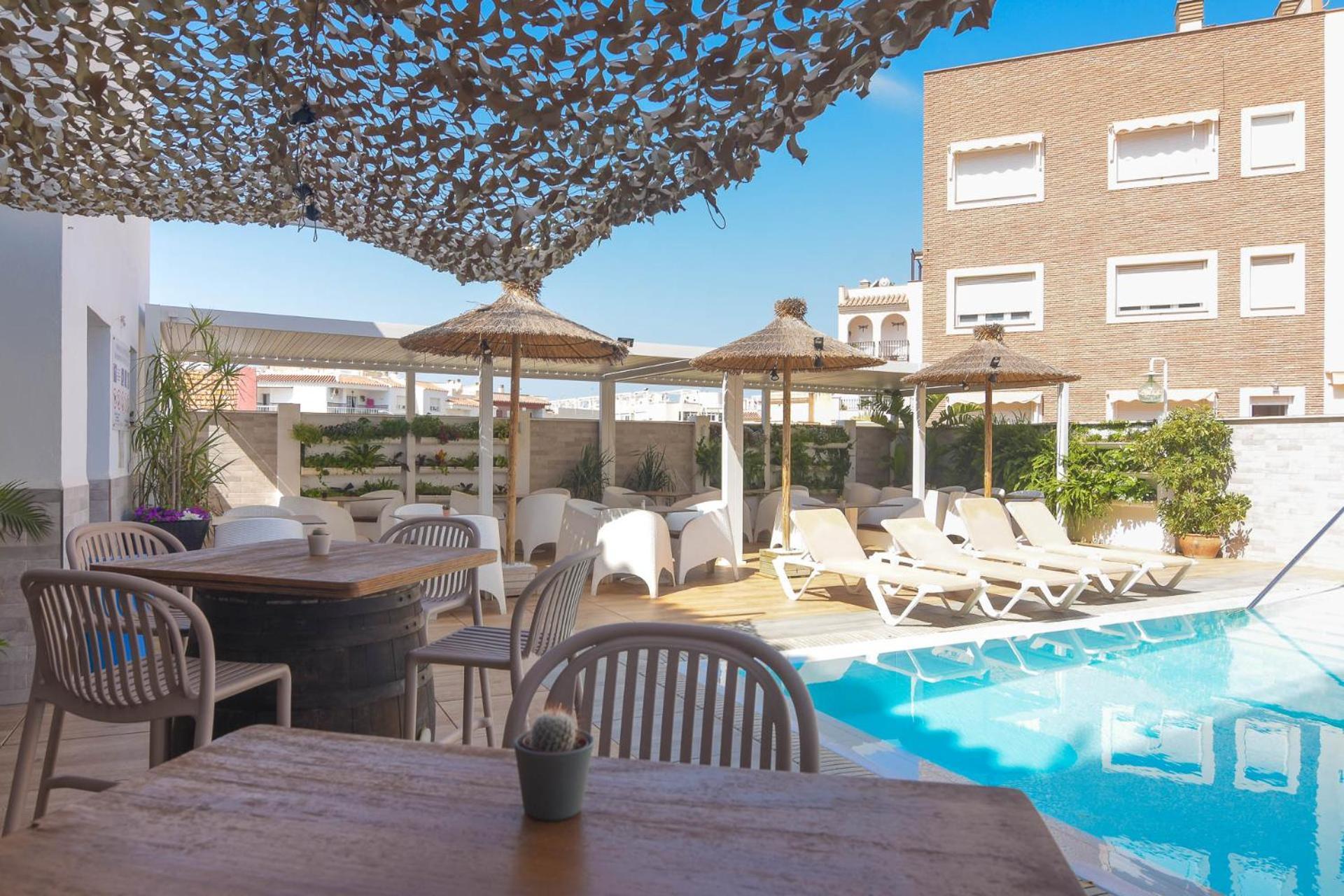 Hostal La Ermita نيرخا المظهر الخارجي الصورة